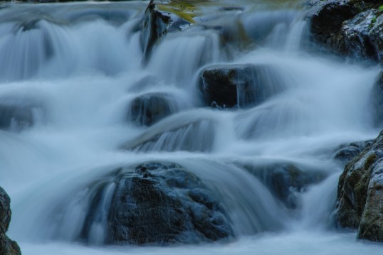 blur_water-11351289