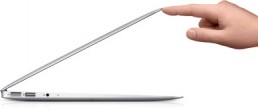 macbookairhand-267529